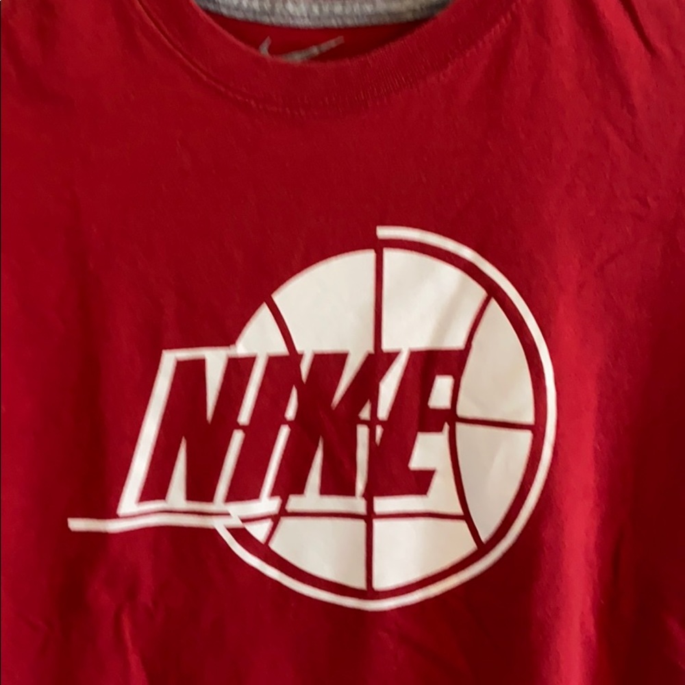 NWOT Kids Nike T-shirt L (boys) red